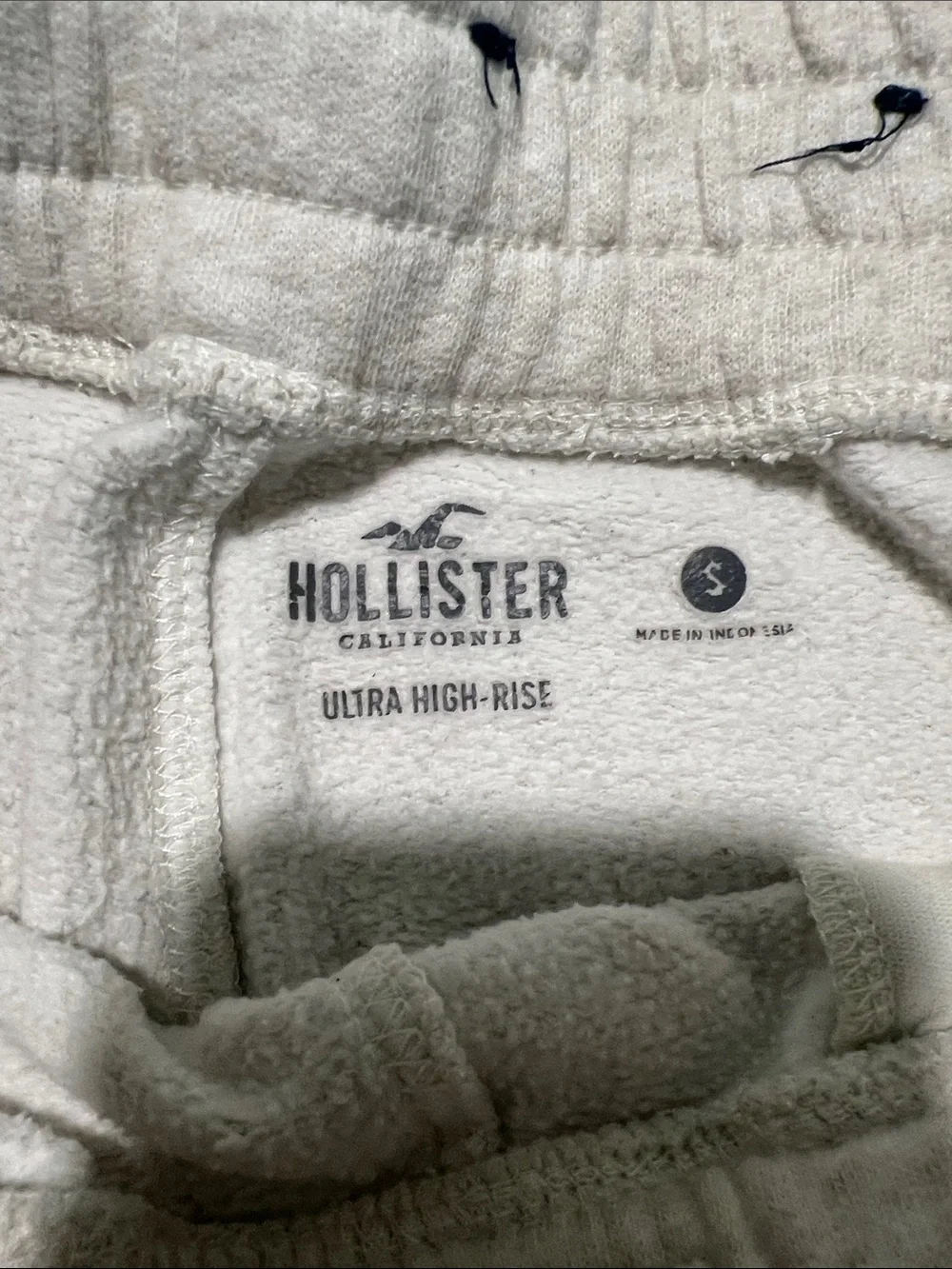 Hollister Heather Gray Elastic Waist Athletic Shorts - Picture 3 of 4